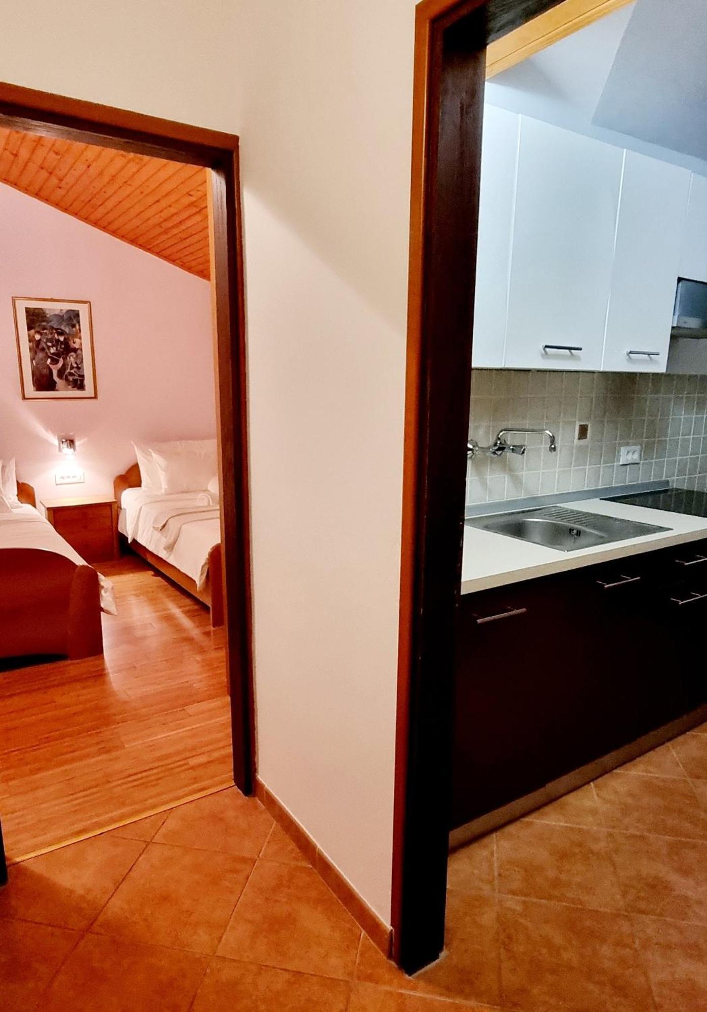 Nadija Rooms Funtana Kültér fotó